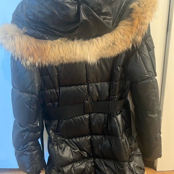 Sam black patent coat with fur - Picture 7 of 10